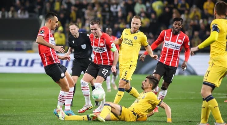 עידן נחמיאס גולש מול ערן זהבי