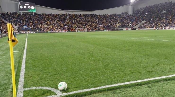 בלומפילד ללא השחקנים