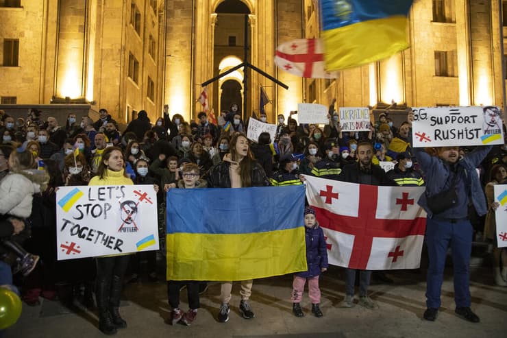 הפגנת תמיכה באוקראינה  בטבליסי גיאורגיה