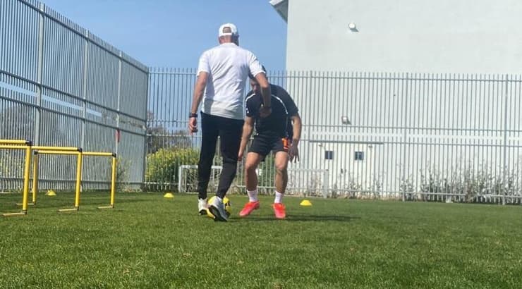 מנור סולומון מתאמן עם ערן שאדו (דוברות אגף הספורט העירוני עפולה) מנור סולומון מתאמן עם ערן שאדו