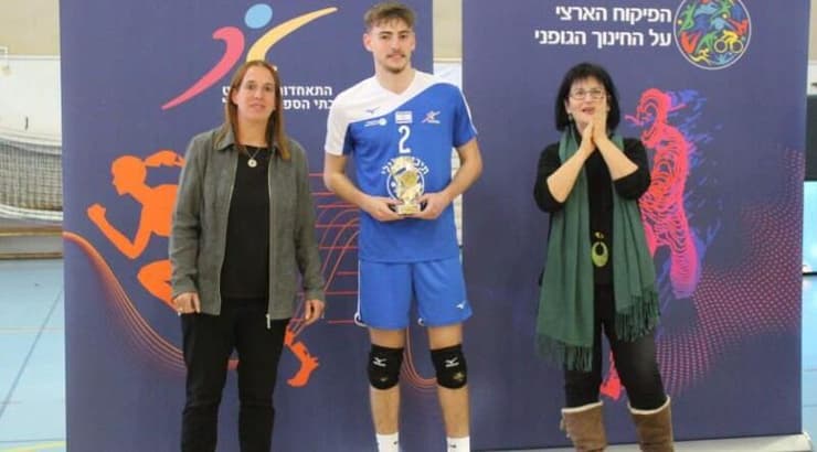 תומר קלומל נבחר לשחקן המצטיין