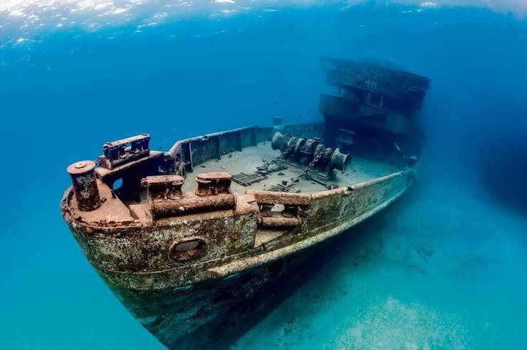 יו אס אס קיטיוואק. אפשר לרכוש כרטיס לכל החיים (צילום: Shutterstock) יו אס אס קיטיוואק, איי קיימן