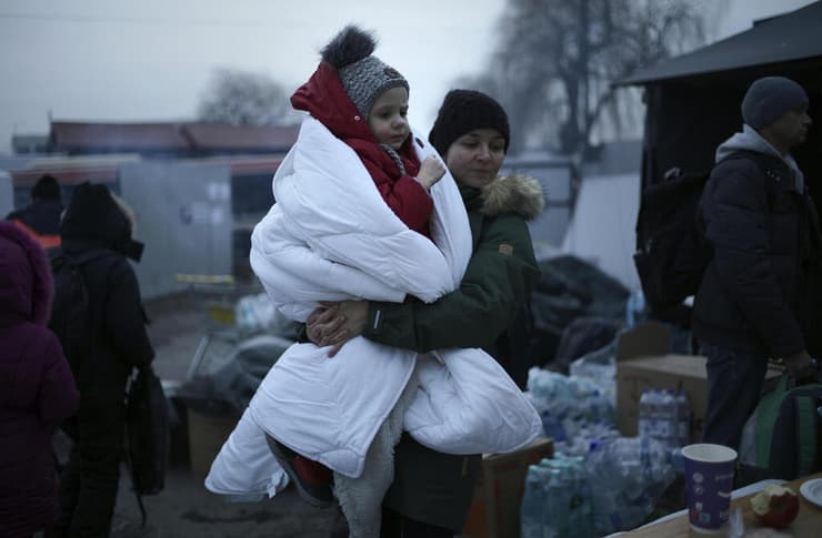 פליטים מאוקראינה בגבול פולין