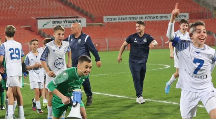 בן זוארץ ואושר ביטון