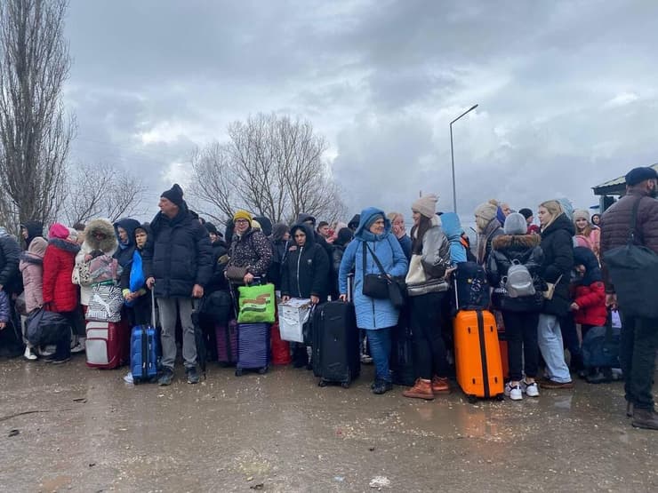 פליטים אוקראיניים בגבול אוקראינה עם מולדובה