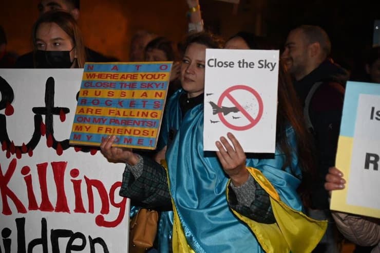 הפגנת תמיכה באוקראינה בכיכר הבימה