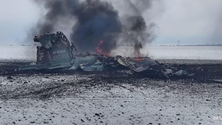 אוקראינה שרידי מטוס של צבא רוסיה ליד העיר וולנובאחה