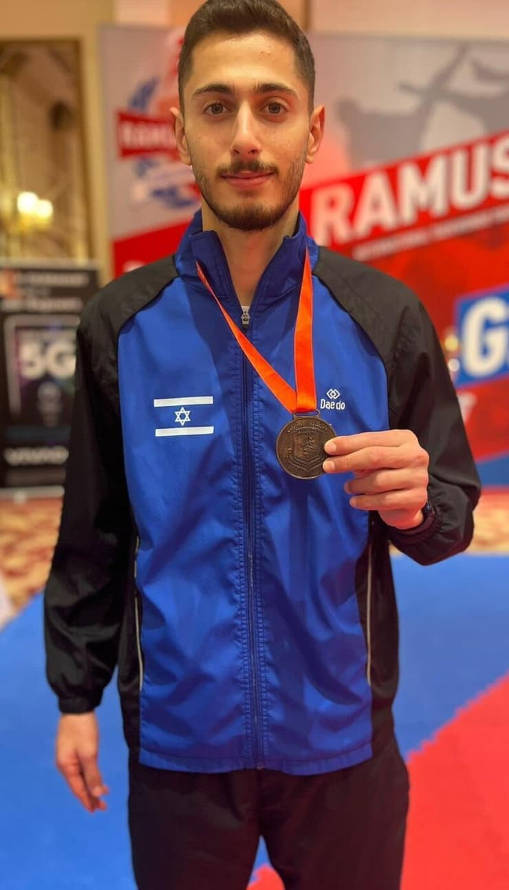 נמרוד קריביצקי עם מדליית הארד