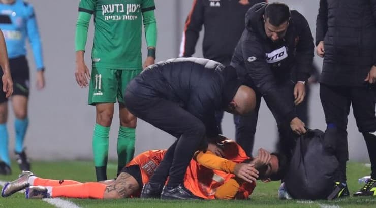 אלירן עטר על כר הדשא (עמרי שטיין) אלירן עטר על כר הדשא