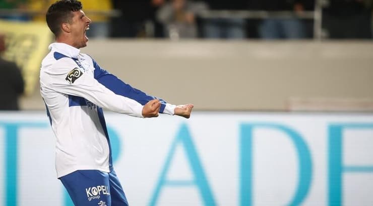 סטיפה פריצה חוגג