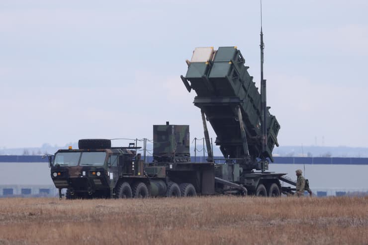 פולין - סוללת פטריוט MIM-104 של צבא ארה"ב בבסיס צבאי ליד העיר ז'שוב