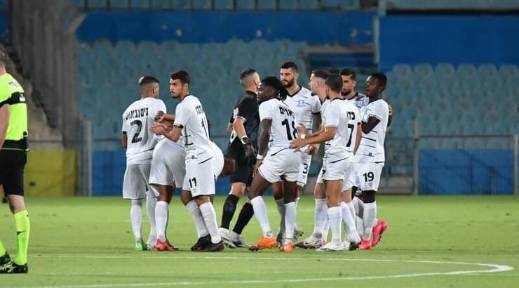 שחקני הפועל עכו