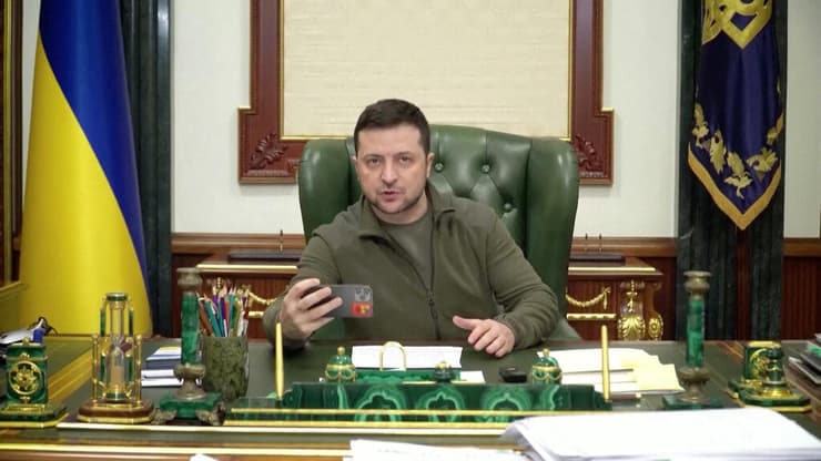נשיא אוקראינה וולודימיר זלנסקי בסרטון שפרסם מארמון הנשיאות בקייב