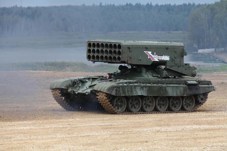 TOS-1 נשק תרמו בארי פצצות מצרר רוסיה