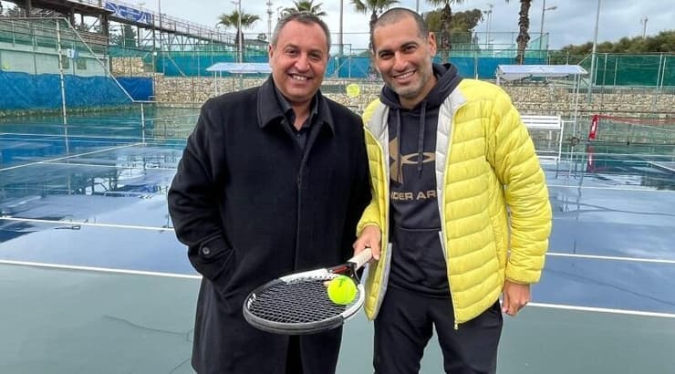 ח"כ סימון דוידסון ואנדי רם במגרש ברמת השרון (באדיבות אייל תעוז) ח"כ סימון דוידסון ואנדי רם במגרש ברמת השרון