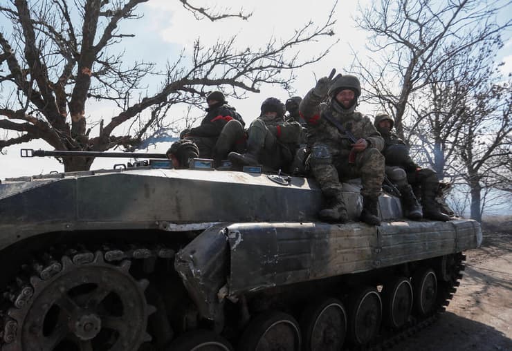 12.3 וולונובאחה אוקראינה טנק טנקים חיילים פרו רוסים משוריין מלחמה באירופה משבר