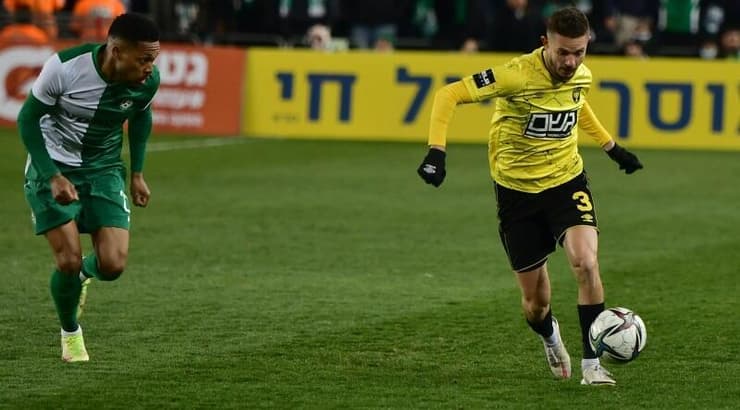 מקס גרצ'קין עם הכדור