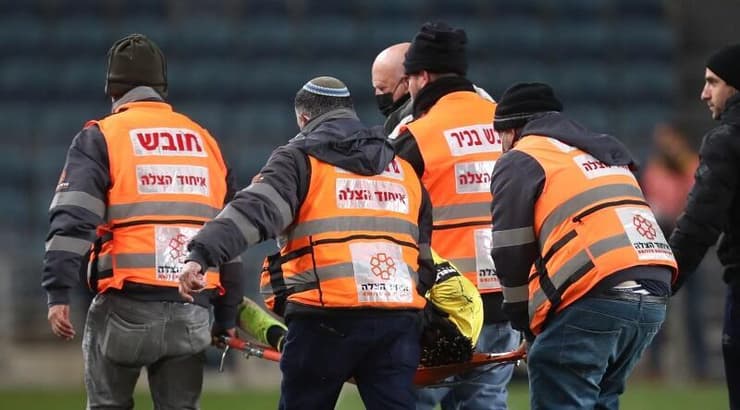 ריצ'מונד בואצ'י יוצא באלונקה