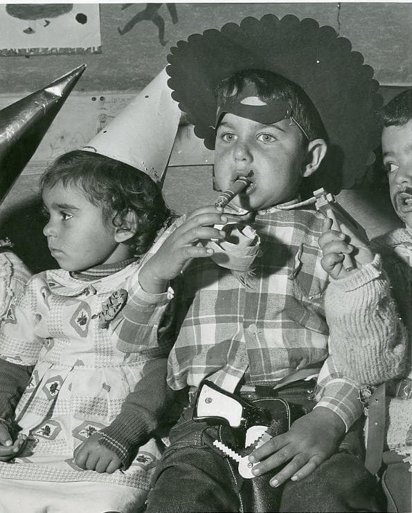 ילדים בתחפושת פורים, ישראל, שנות ה-50