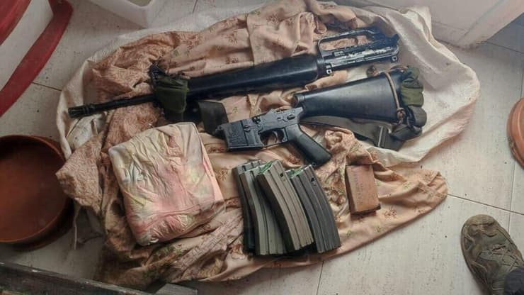 רובה m16 שהוסלק על ידי אישה בת 72 בכפר כנא