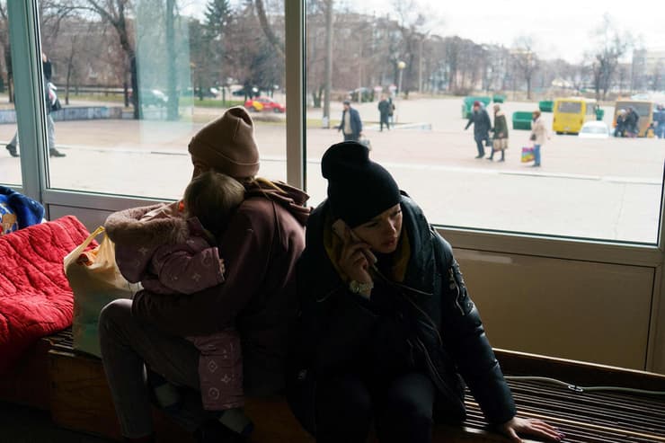 פליטים שברחו ממריופול בזפוריז'יה, אוקראינה