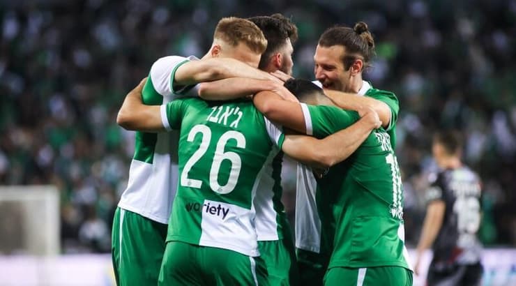 שחקני מכבי חיפה חוגגים (איציק בלניצקי) שחקני מכבי חיפה חוגגים