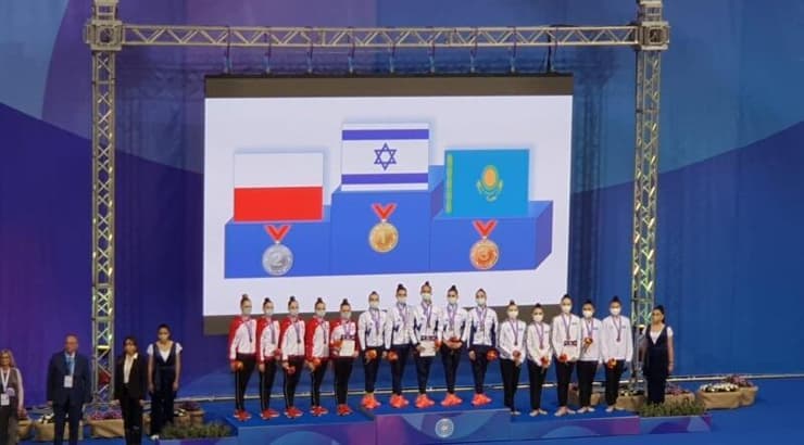 נבחרת ההתעמלות האומנותית על הפודיום (באדיבות איגוד ההתעמלות בישראל) נבחרת ההתעמלות האומנותית על הפודיום