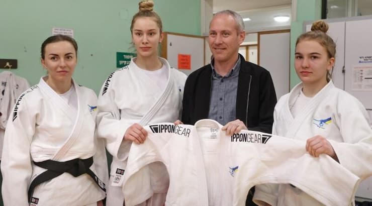 חילי טרופר מבקר את הספורטאים האוקראינים (לילך וויס-רוזנברג) חילי טרופר מבקר את הספורטאים האוקראינים