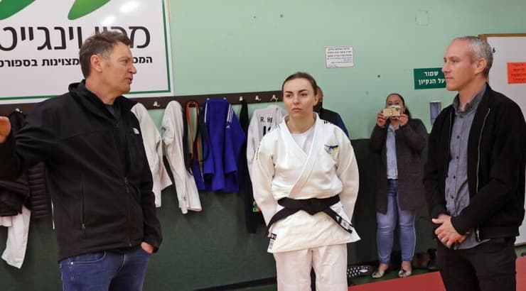 חילי טרופר ושני הרשקו