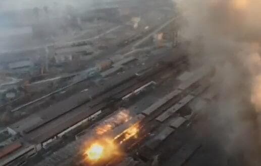 אוקראינה מריופול פיצוצים ב מפעל פלדה מלחמה עם רוסיה