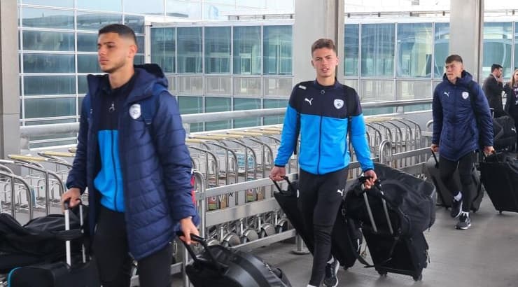 שחקני נבחרת הנוער בנתב"ג (שחר גרוס) שחקני נבחרת הנוער בנתב"ג