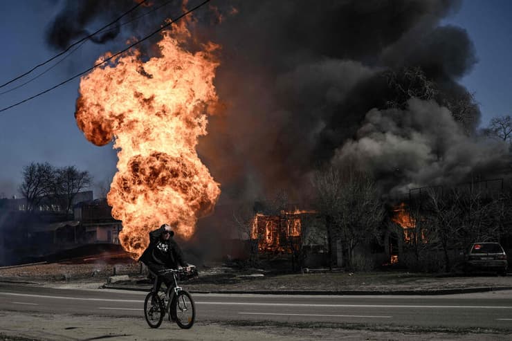 חרקוב חרקיב שריפה בעקבות אש ארטילריה משבר מלחמה רוסיה אוקראינה 