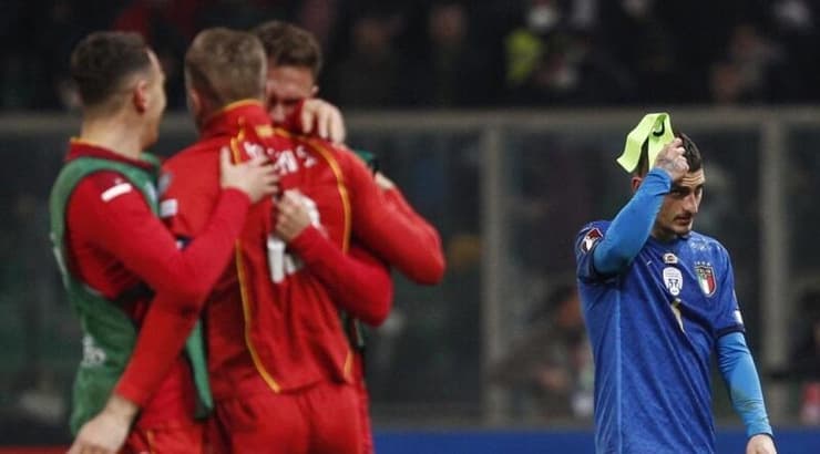 שחקני צפון מקדוניה חוגגים (רויטרס) שחקני צפון מקדוניה חוגגים