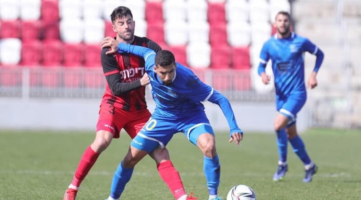 כרם ארשיד במאבק עם ניר רוטשטיין (עמרי שטיין) כרם ארשיד במאבק עם ניר רוטשטיין