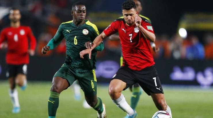 טרזגה מול נמפאלס מנדי (רויטרס) טרזגה מול נמפאלס מנדי