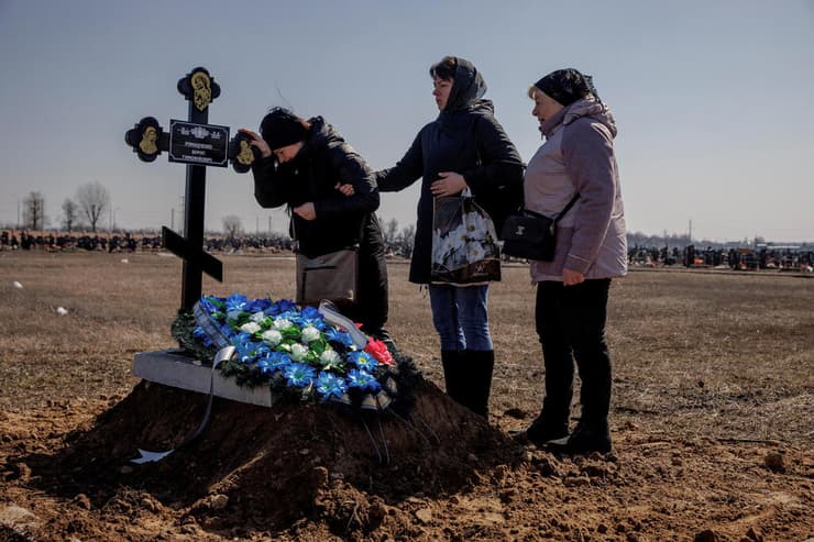 אוקראינה הלוויה ל בוריס רומנצ'נקו ניצול שואה בן 96 ש נהרג ב הפצצות ב חרקוב מלחמה עם רוסיה