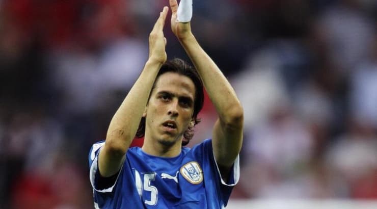 יוסי בניון מודה לקהל (רויטרס) יוסי בניון מודה לקהל