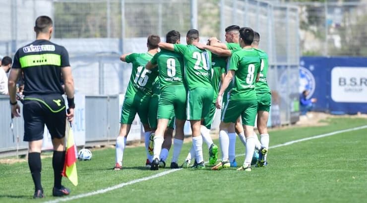 שחקני מכבי חיפה חוגגים (חגי מיכאלי) שחקני מכבי חיפה חוגגים