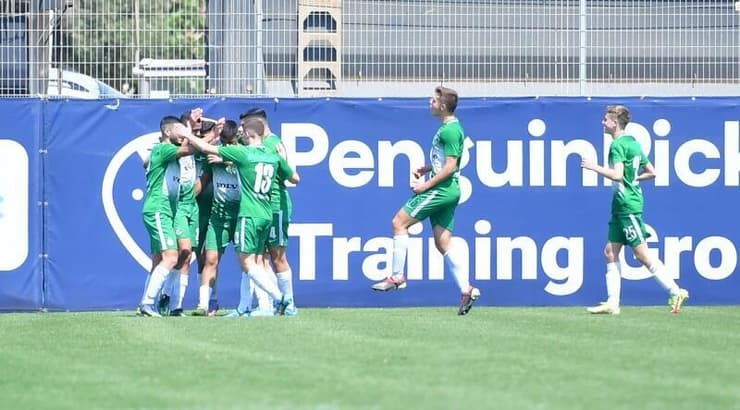 שחקני מכבי חיפה חוגגים (חגי מיכאלי) שחקני מכבי חיפה חוגגים