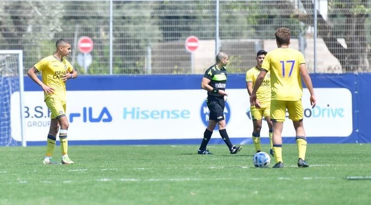 שחקני מכבי תל אביב מאוכזבים (חגי מיכאלי) שחקני מכבי תל אביב מאוכזבים