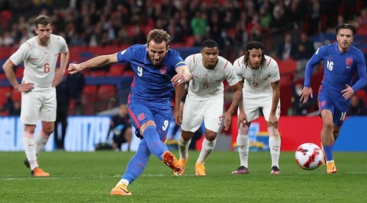 הארי קיין כובש בפנדל