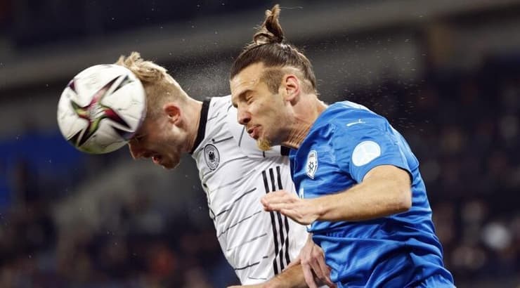 שון גולדברג וטימו ורנר במאבק