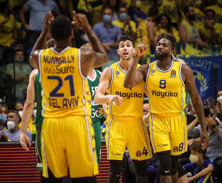 החזירו ובגדול. ריינולדס ונאנלי (צילום: עוז מועלם) ריינולדס ונאנלי