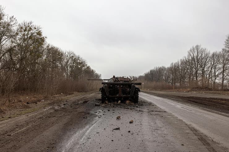 כלי רכב צבא רוסיה שרוף בטרוסטיאנץ 