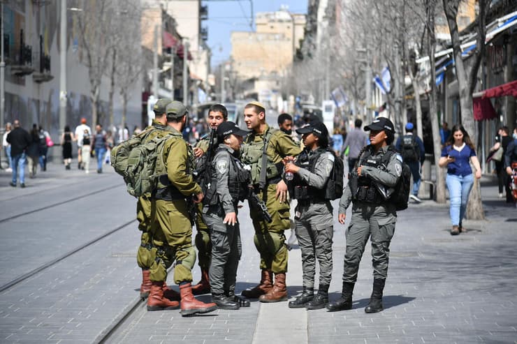 כוחות צה"ל ומג"ב ברחוב יפו בירושלים