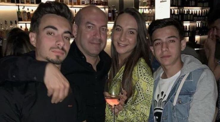 אייל ברקוביץ' עם ילדיו