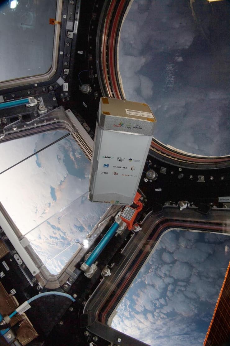 קופסת הניסוי בתחנת החלל עם תום הניסוי