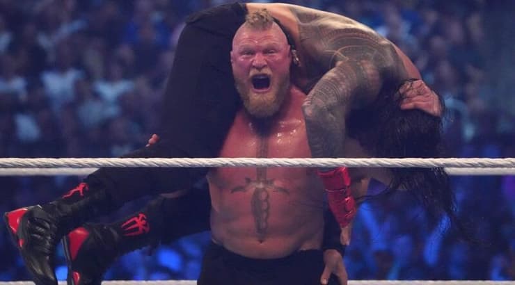 ברוק לסנר ורומן ריינס (רויטרס) ברוק לסנר ורומן ריינס