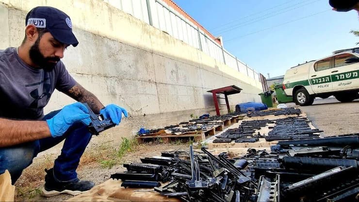 נשק לא חוקי שנתפס בלקיה, בשנה שעברה (צילום: רועי עידן) הנשק הלא חוקי שנתפס בלקיה