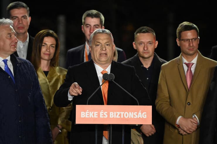 ראש ממשלת הונגריה ויקטור אורבן ב נאום ניצחון ב בחירות בארצו ב בודפשט